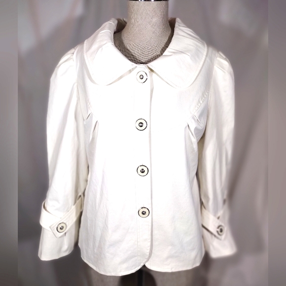 Willi Smith Jackets & Blazers - Willi Smith crop Rainproof off-white button jacket, bell sleeves-3/4,  women S